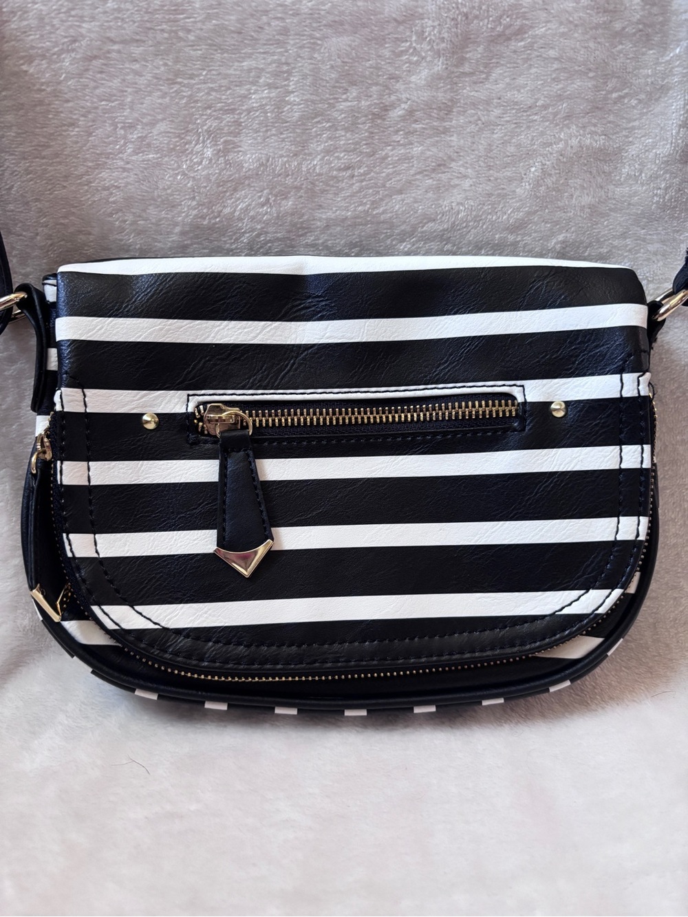 Apt. 9 Black White Striped Crossbody Bag Gold Hardware Saddle Bag